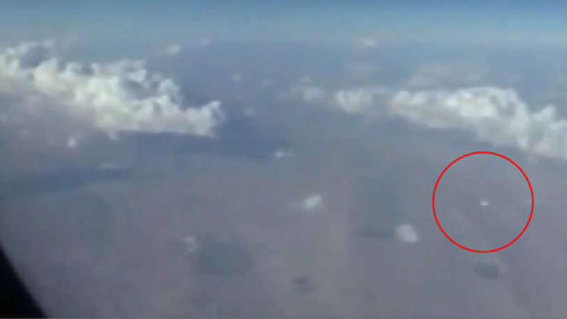 UFO Filmed From Airplane Over Iran